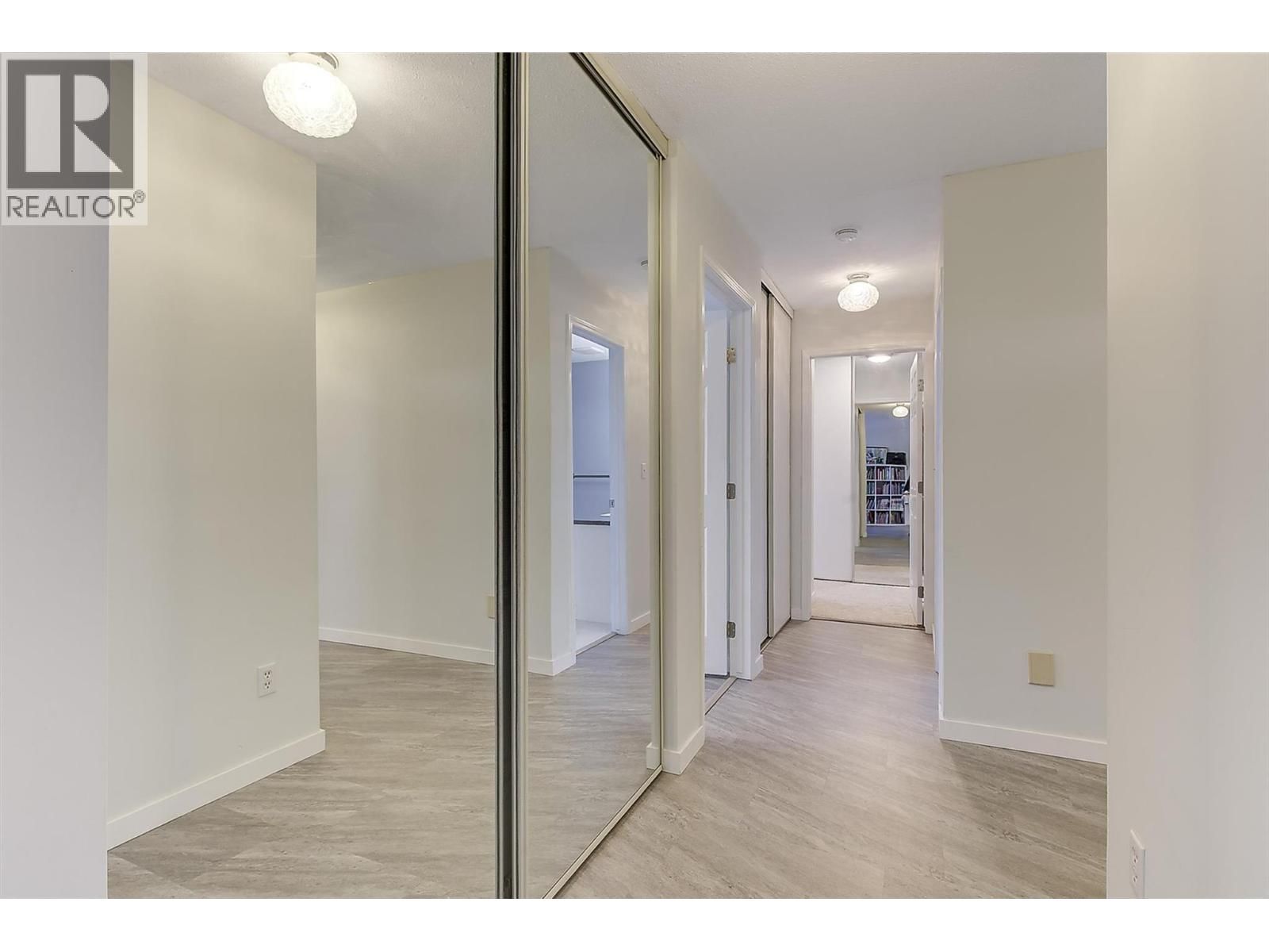 203 - 1534 LAWRENCE AVENUE Image 9