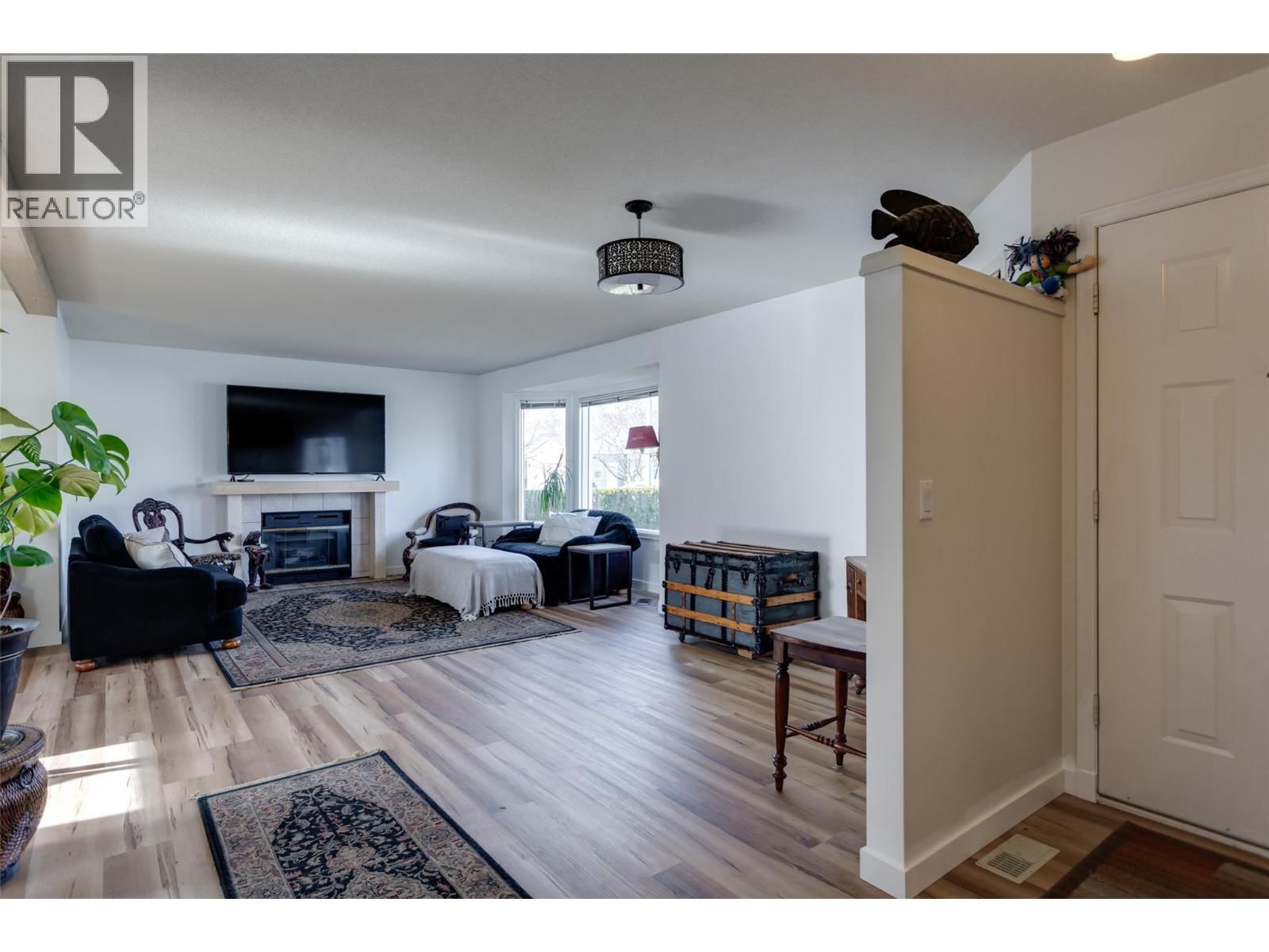 527 - 1255 RAYMER AVENUE Image 13