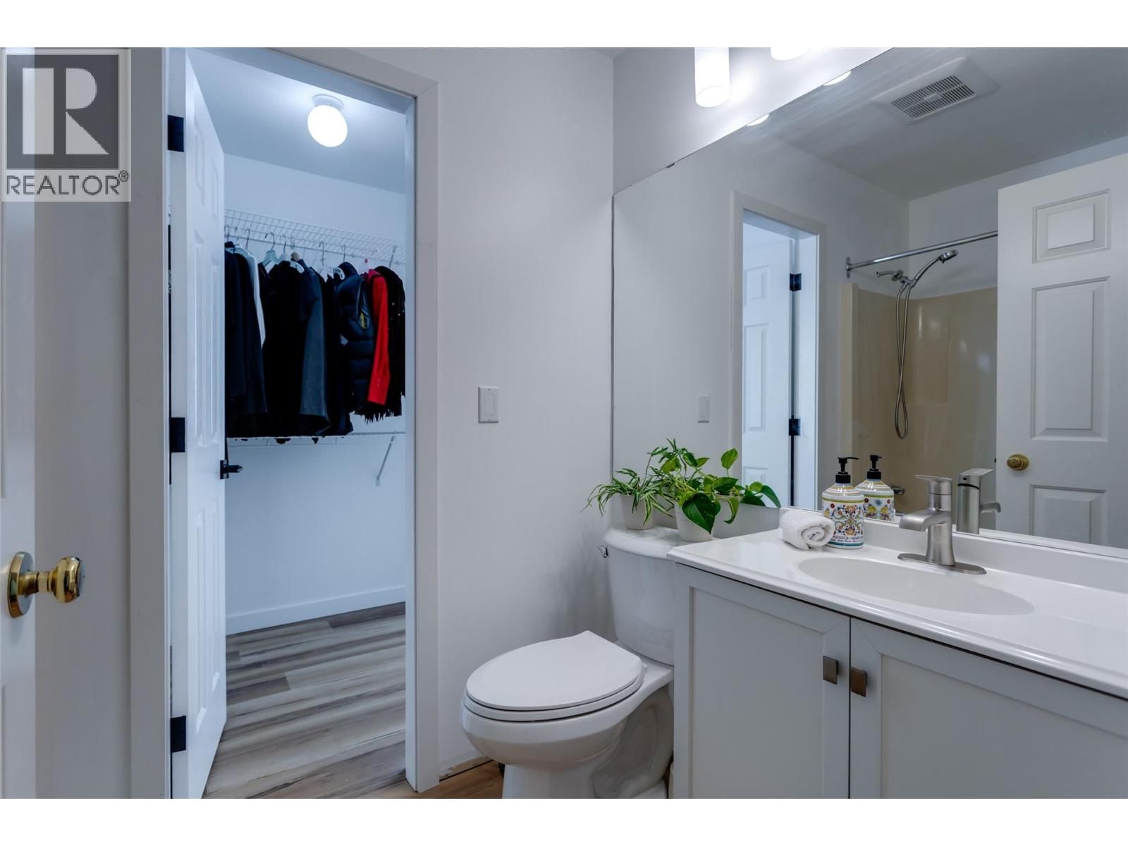 527 - 1255 RAYMER AVENUE Image 20