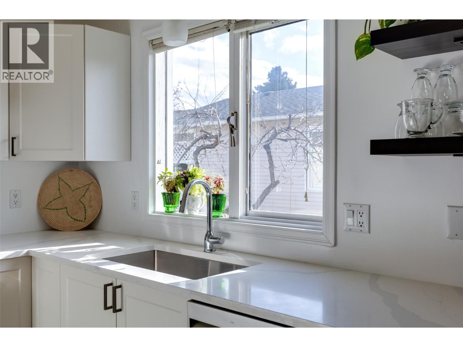 527 - 1255 RAYMER AVENUE Image 5