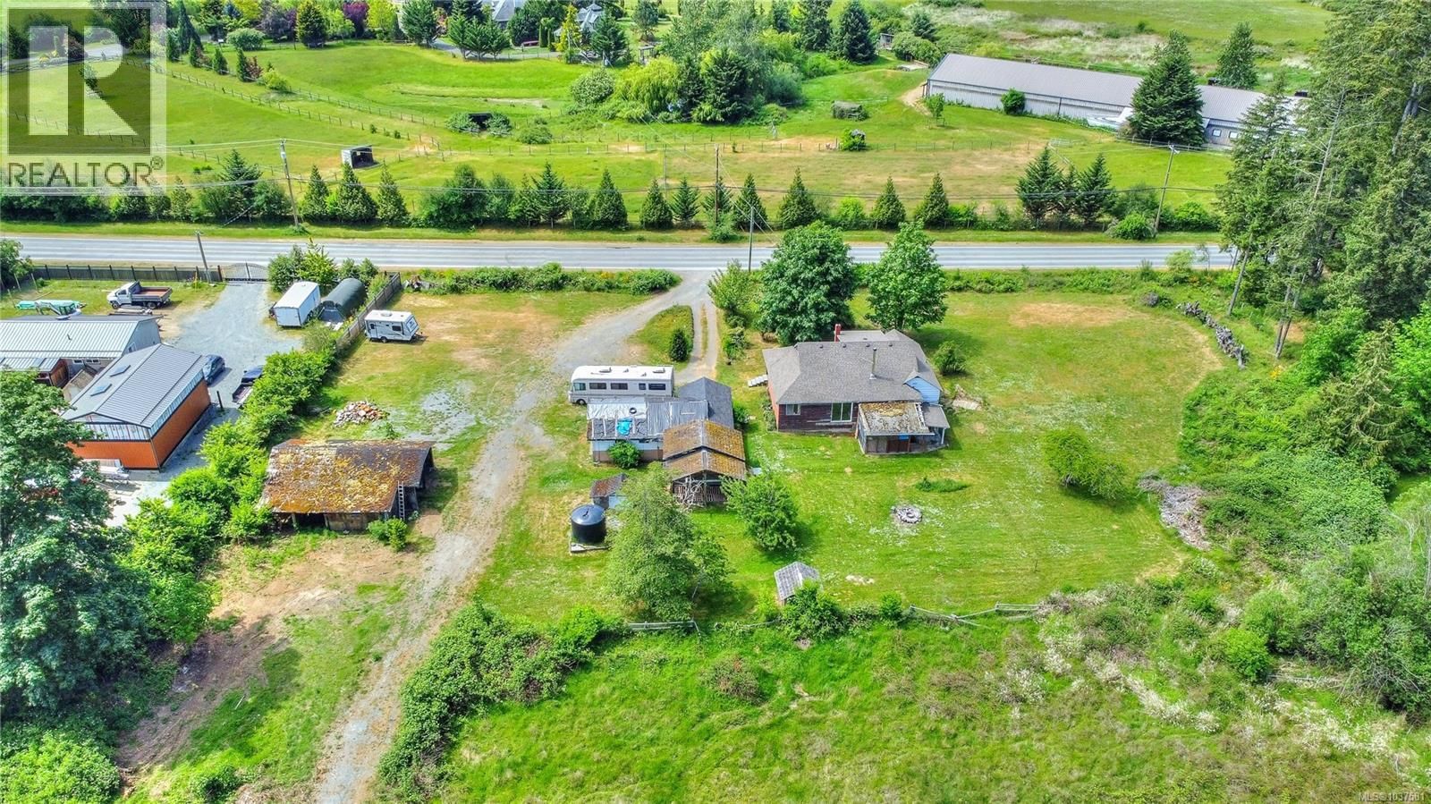 2348 Yellow Point Road property photo