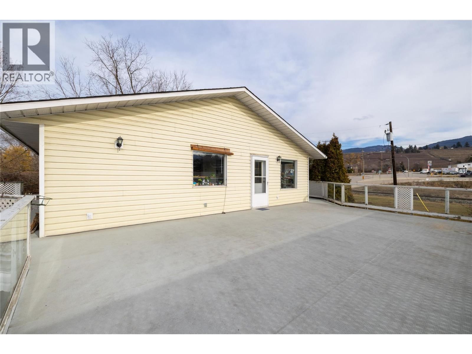 6292 STICKLE ROAD Image 21