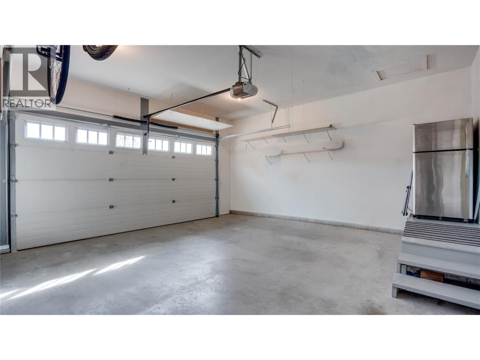 2233 HELGASON DRIVE Image 34