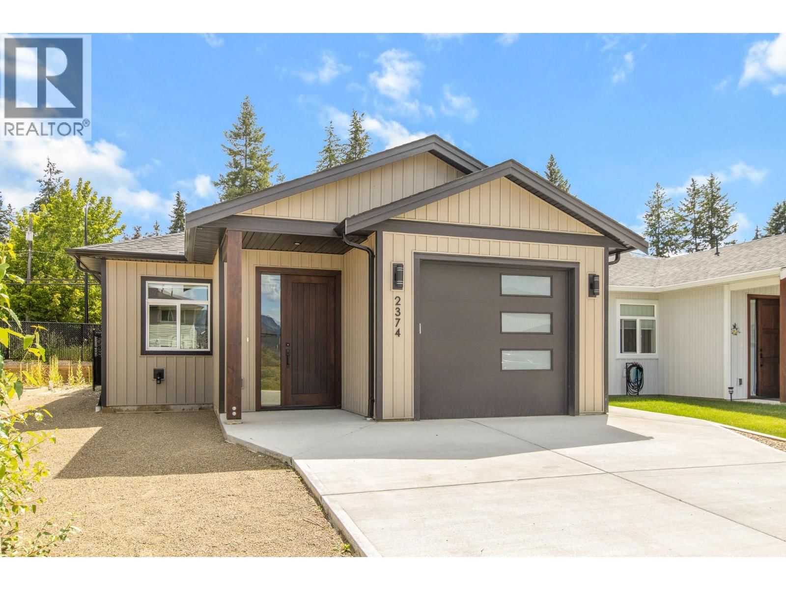 2374 6 Avenue Southeast, Salmon Arm, British Columbia V1E 0H1