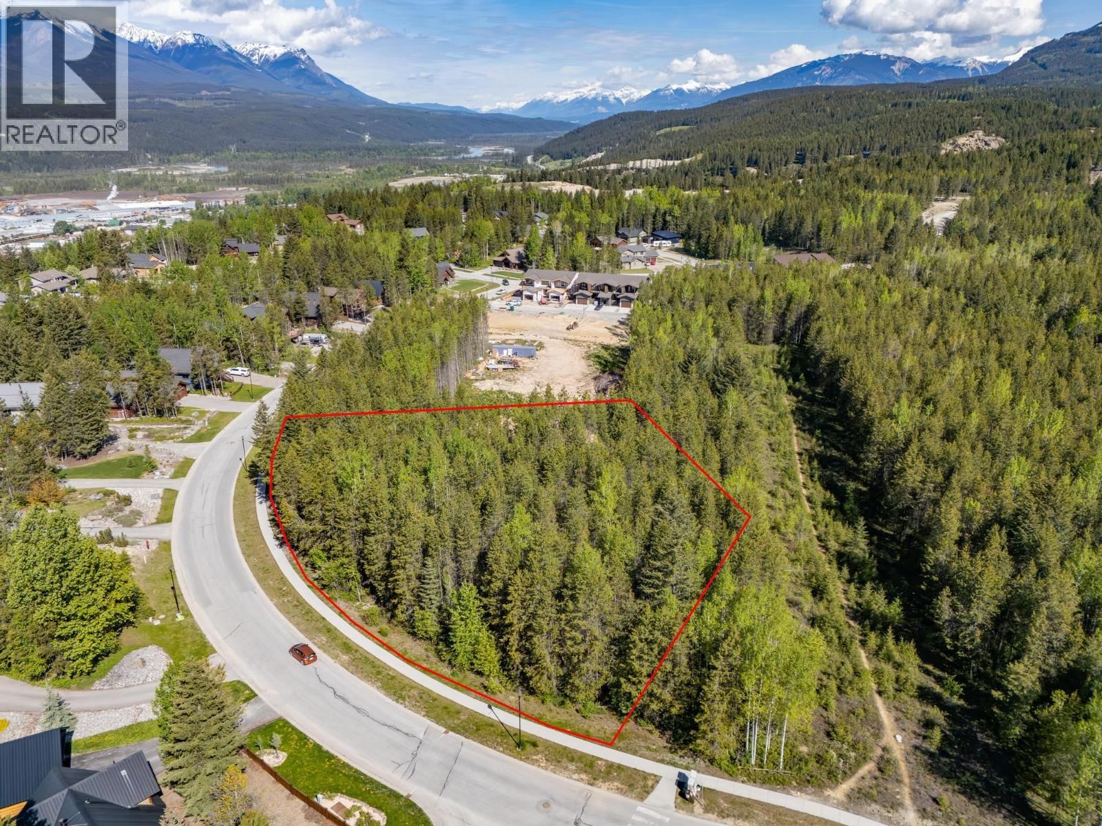 1402 Granite Drive, Golden, British Columbia V0A 1H0