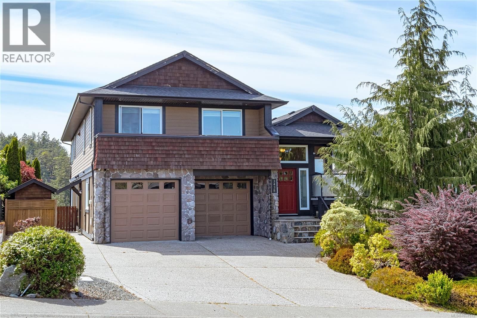 3438 Mary Anne Crescent property photo