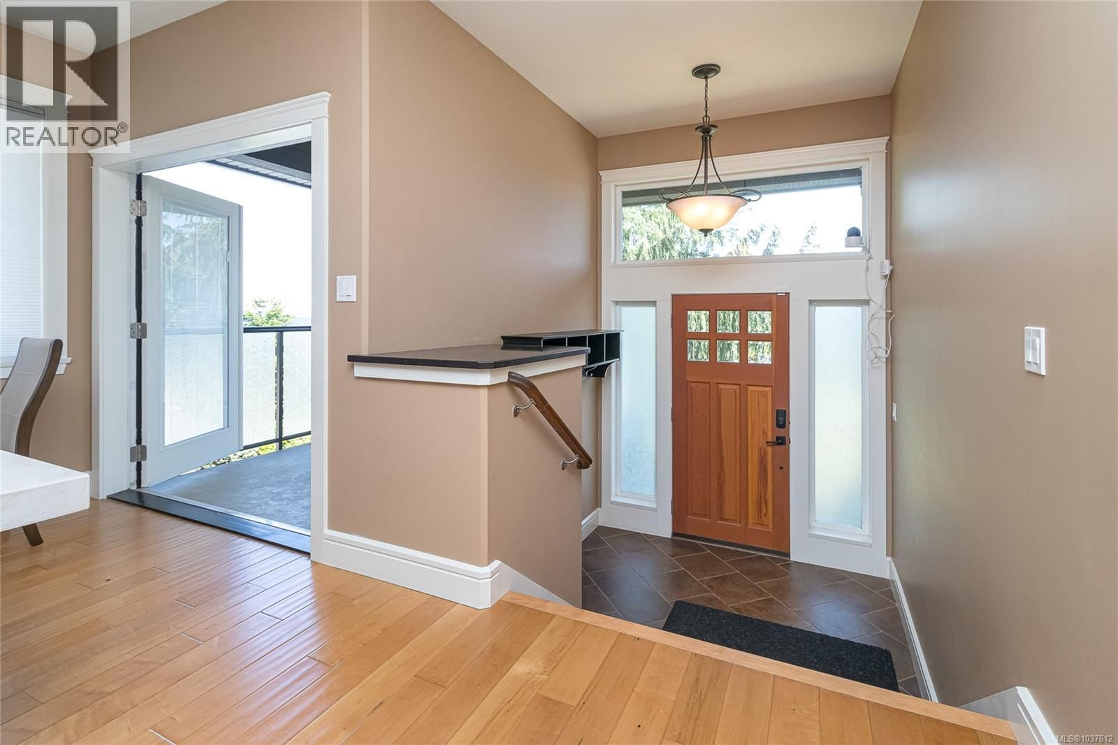 3438 Mary Anne Crescent property photo