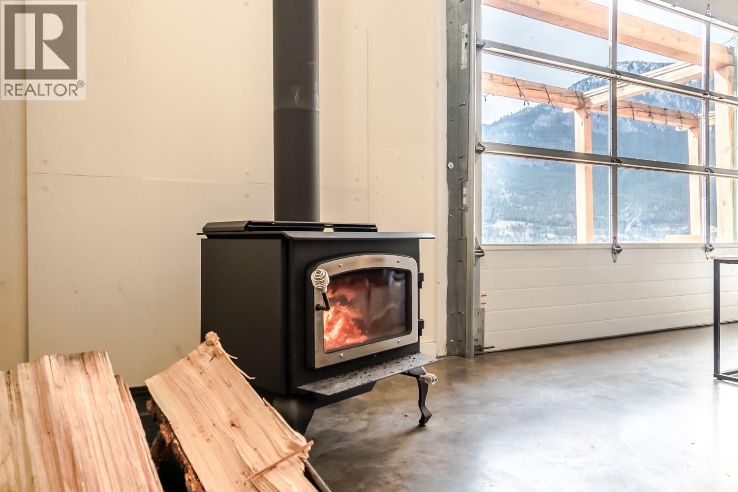 4142 99 HWY N ROAD NORTH Image 43