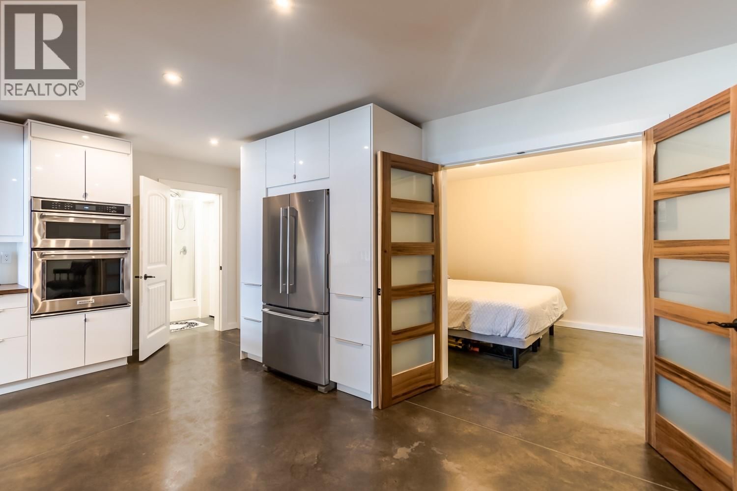 4142 99 HWY N ROAD NORTH Image 6