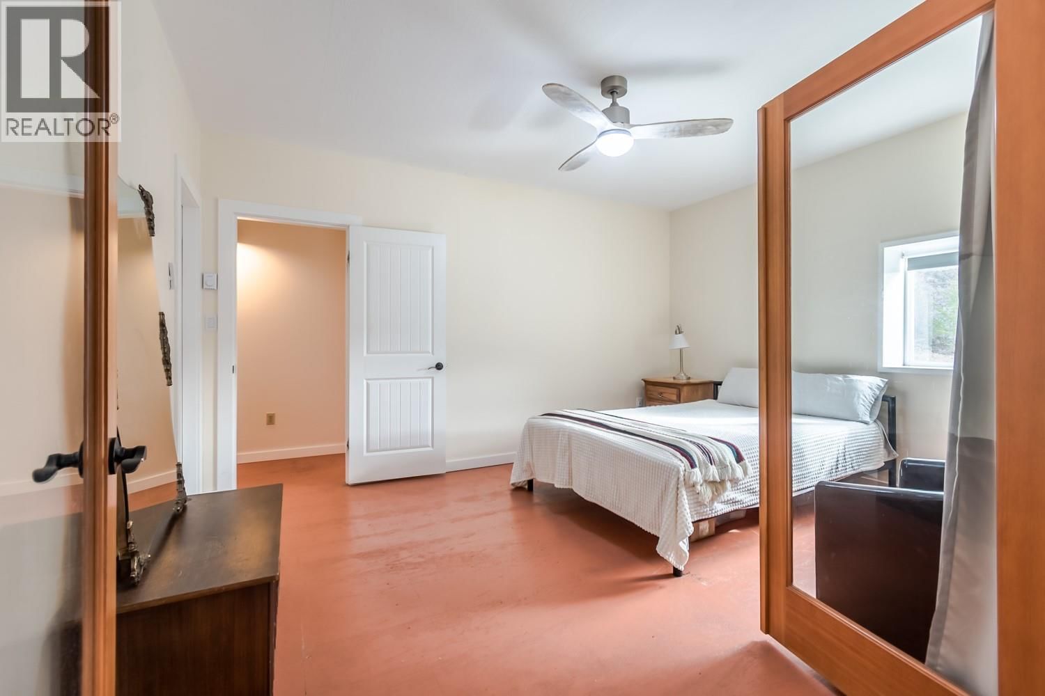 4142 99 HWY N ROAD NORTH Image 60