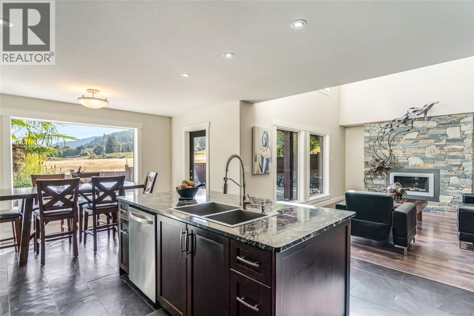 2466 Summerset Road property photo