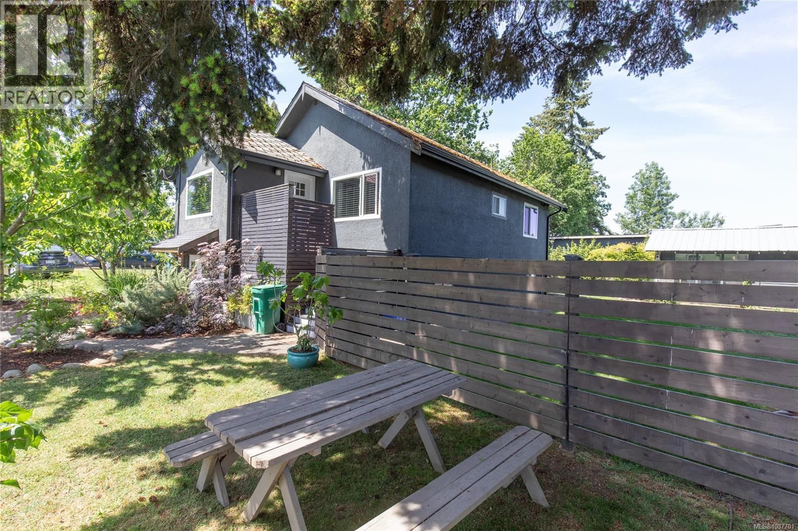 226 Harewood Road property photo