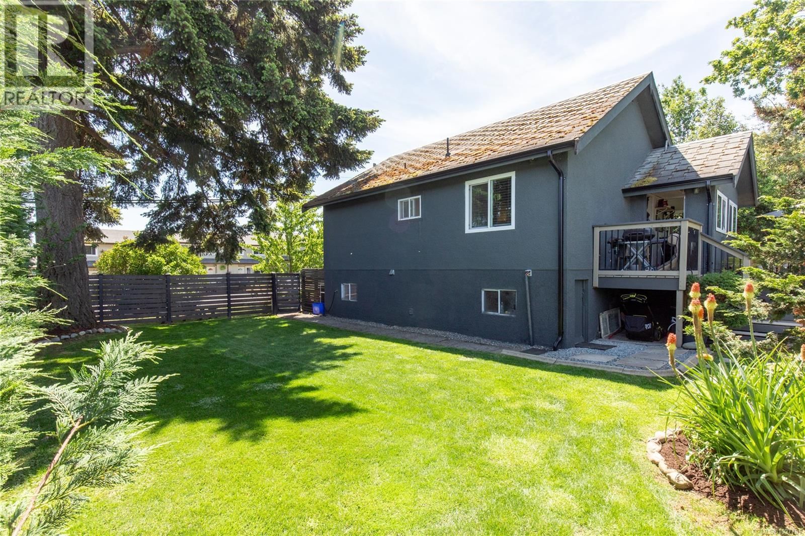 226 Harewood Road property photo