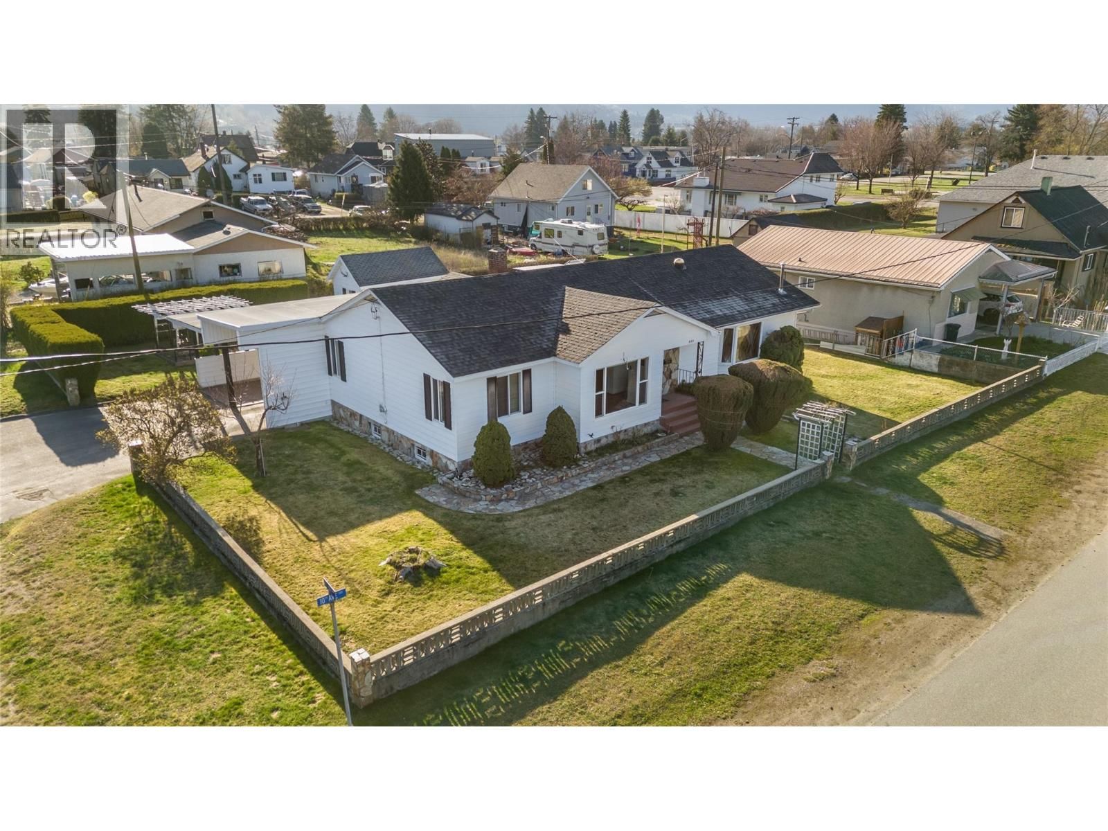 101 10TH AVENUE Image 1