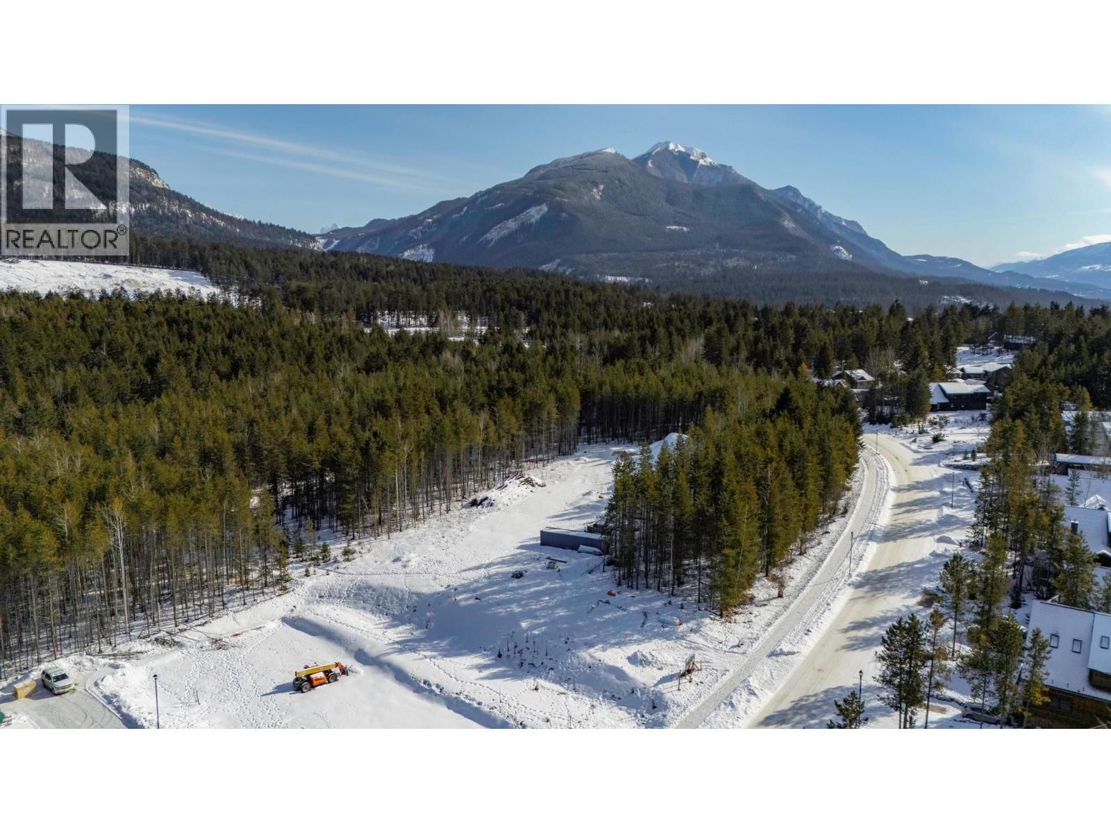 1424 Granite Drive, Golden, British Columbia V0A 1H0