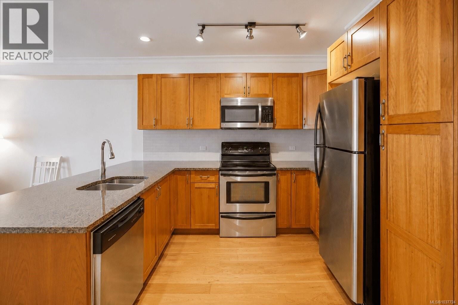 204 1514 Church Avenue property photo