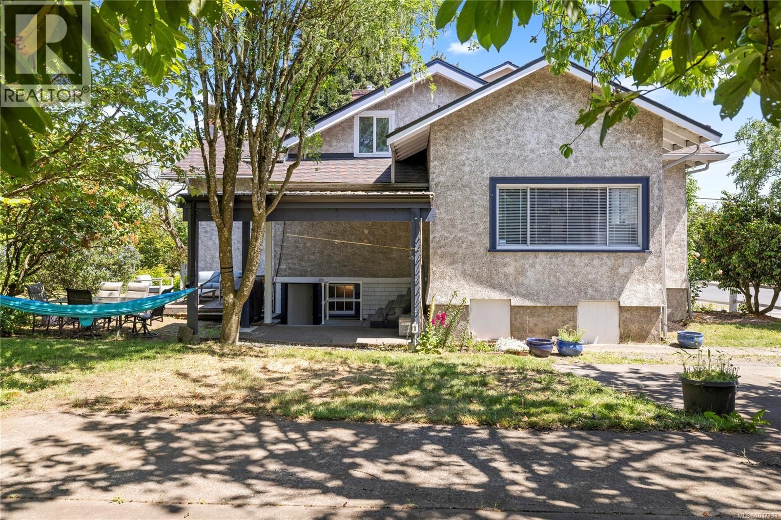 522 Victoria Road