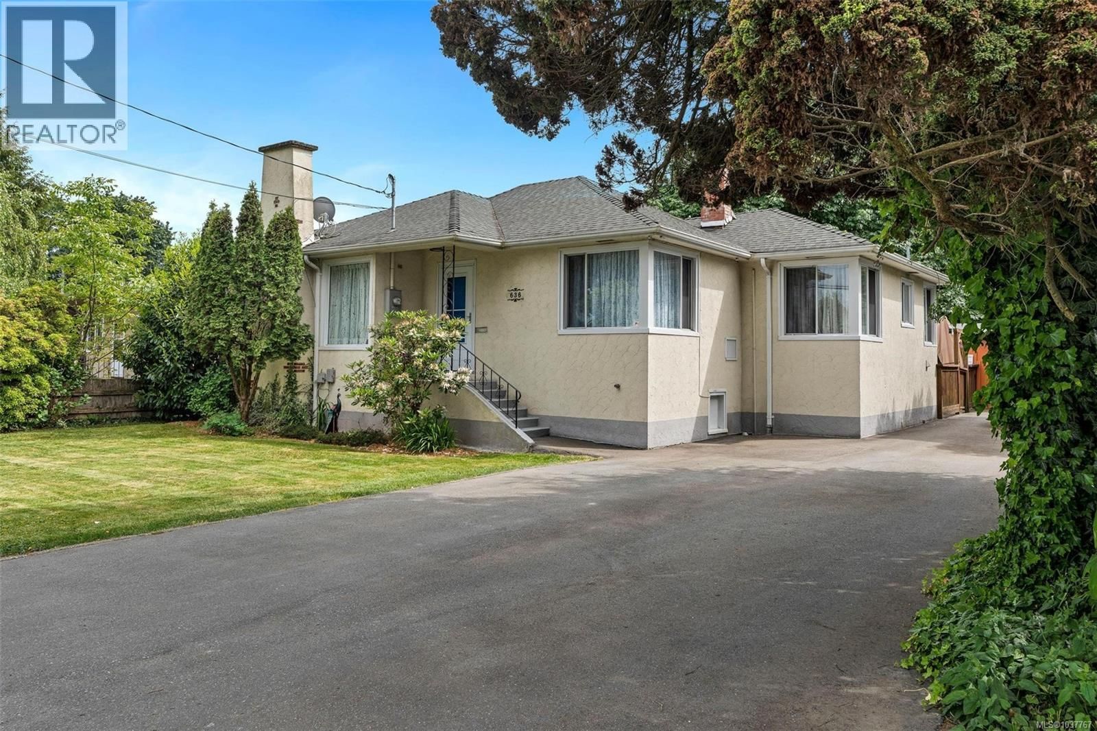 636 Coronation Avenue