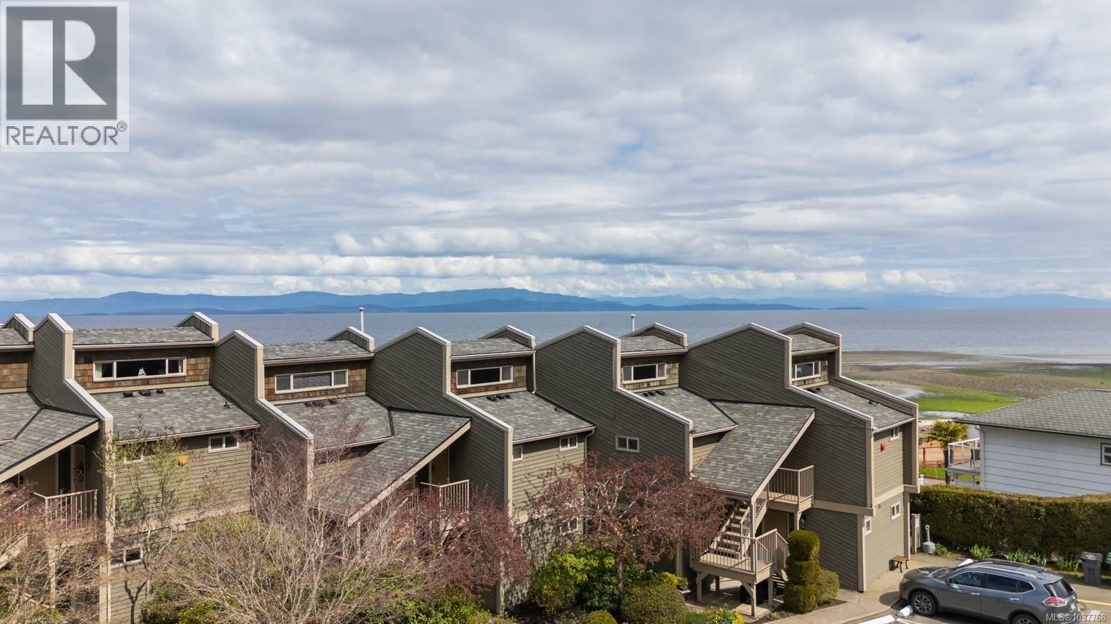 220 3295 Island Highway property photo