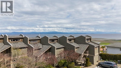 3295 Island Highway West | Qualicum Beach British Columbia | Slide Image Three