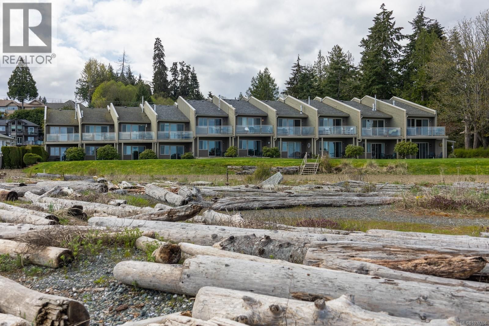 220 3295 Island Highway property photo
