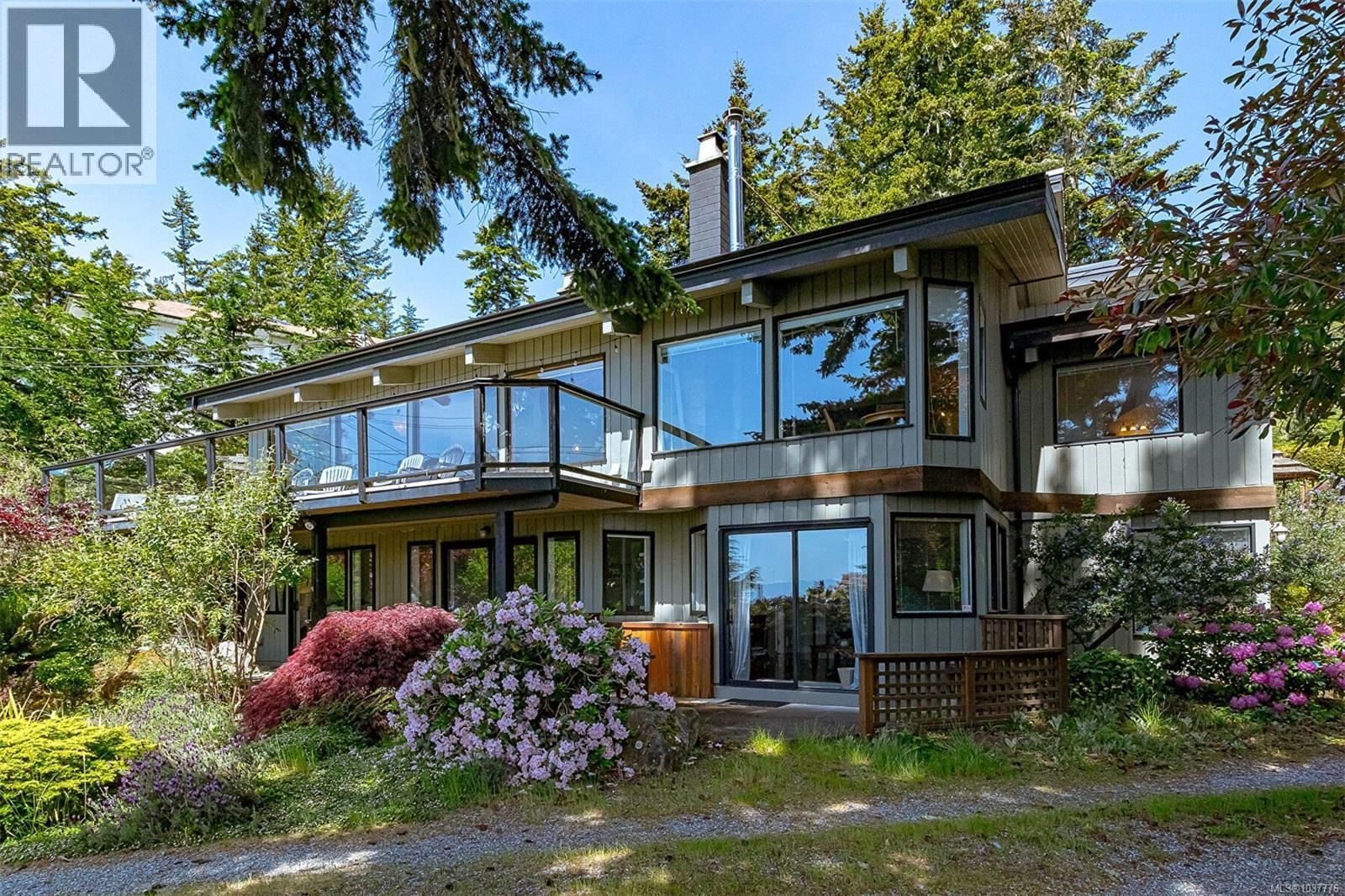 7954 West Coast Road, Sooke, British Columbia V9Z 0R5