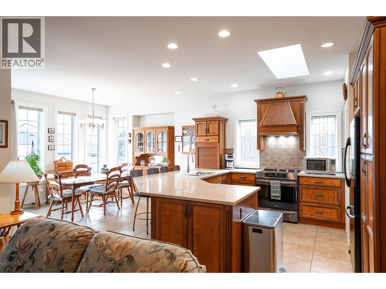 6905 MOUNTAINVIEW DRIVE Image 14