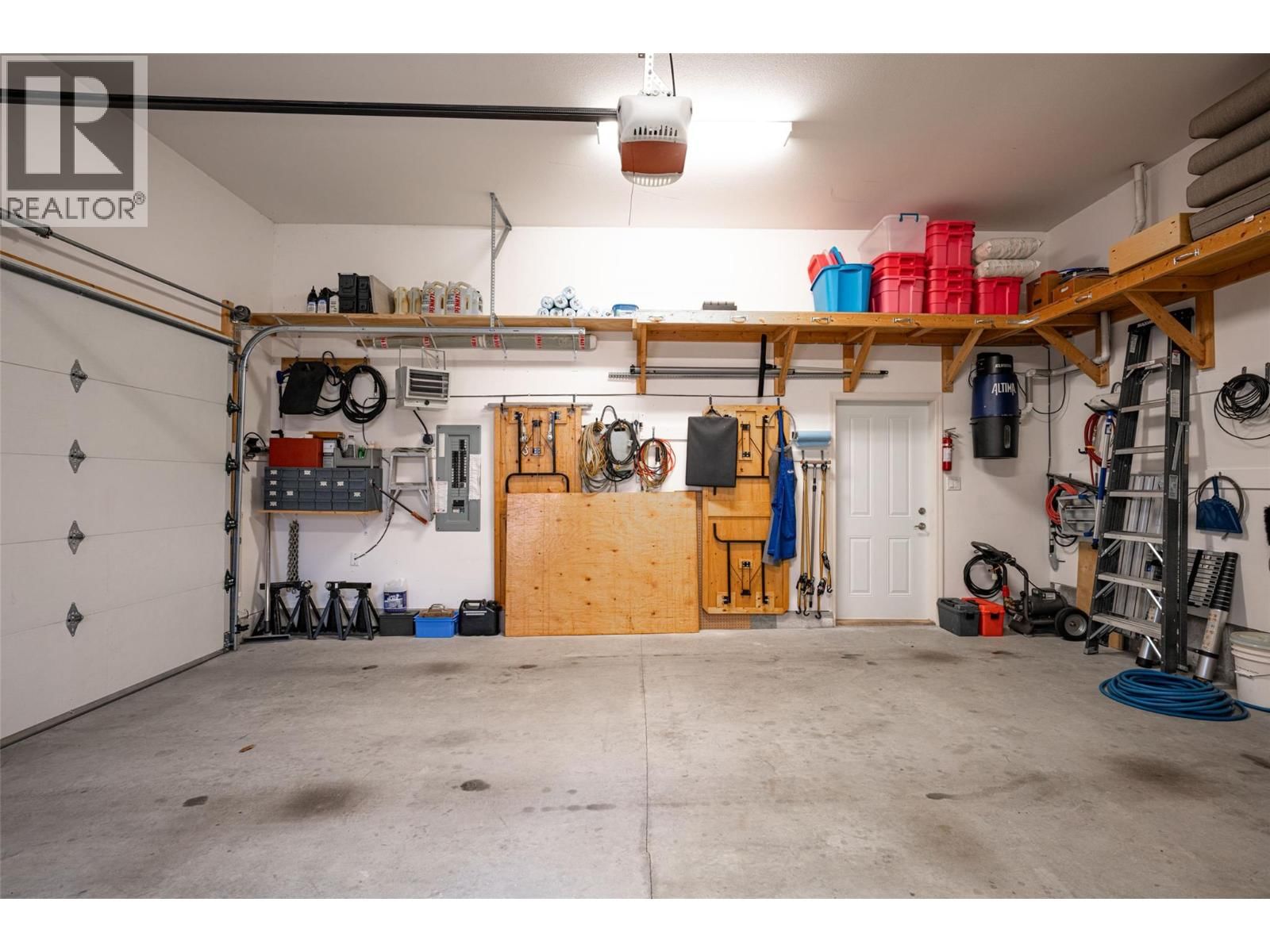 6905 MOUNTAINVIEW DRIVE Image 31