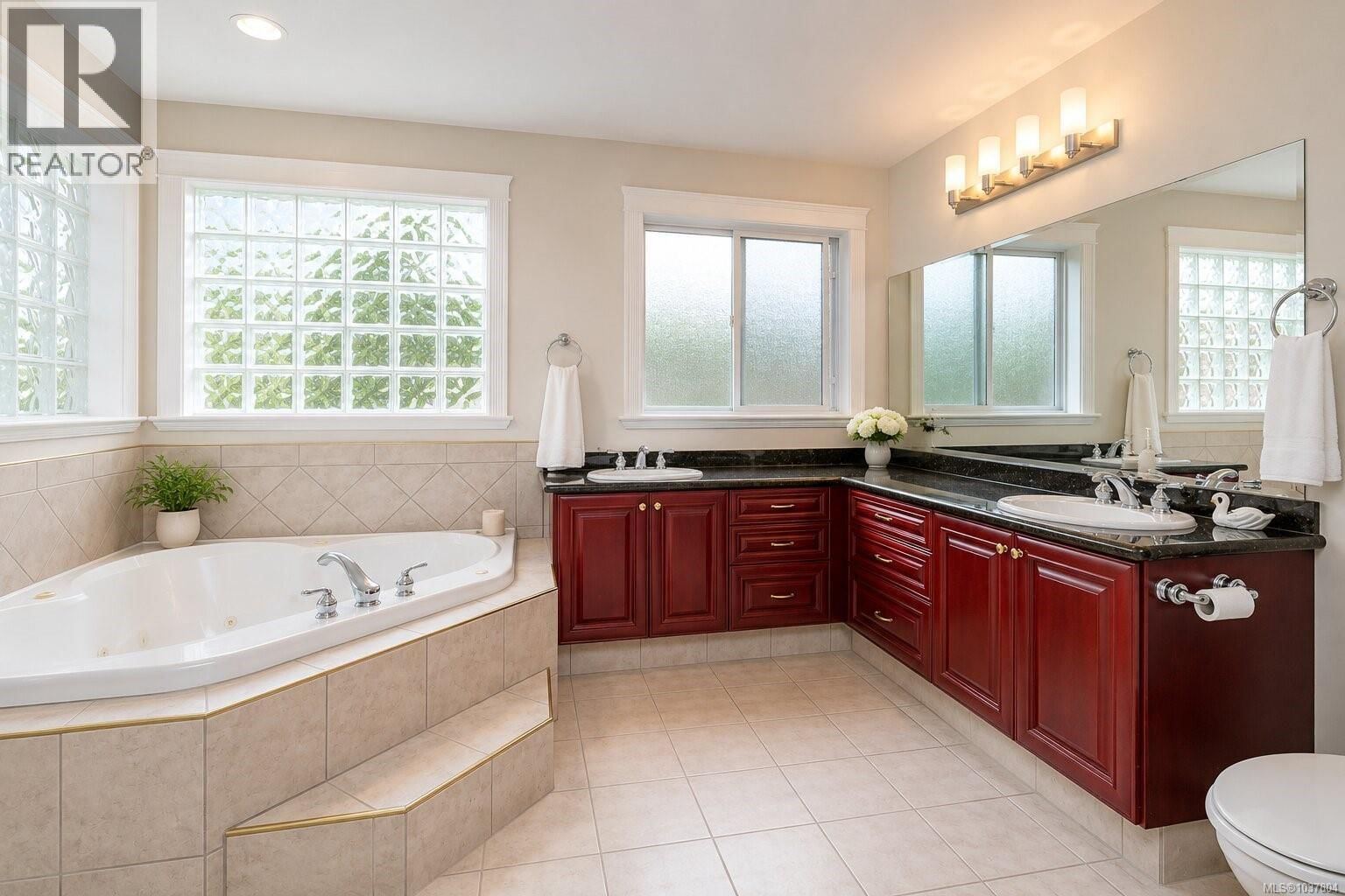 6797 Hampton Place property photo
