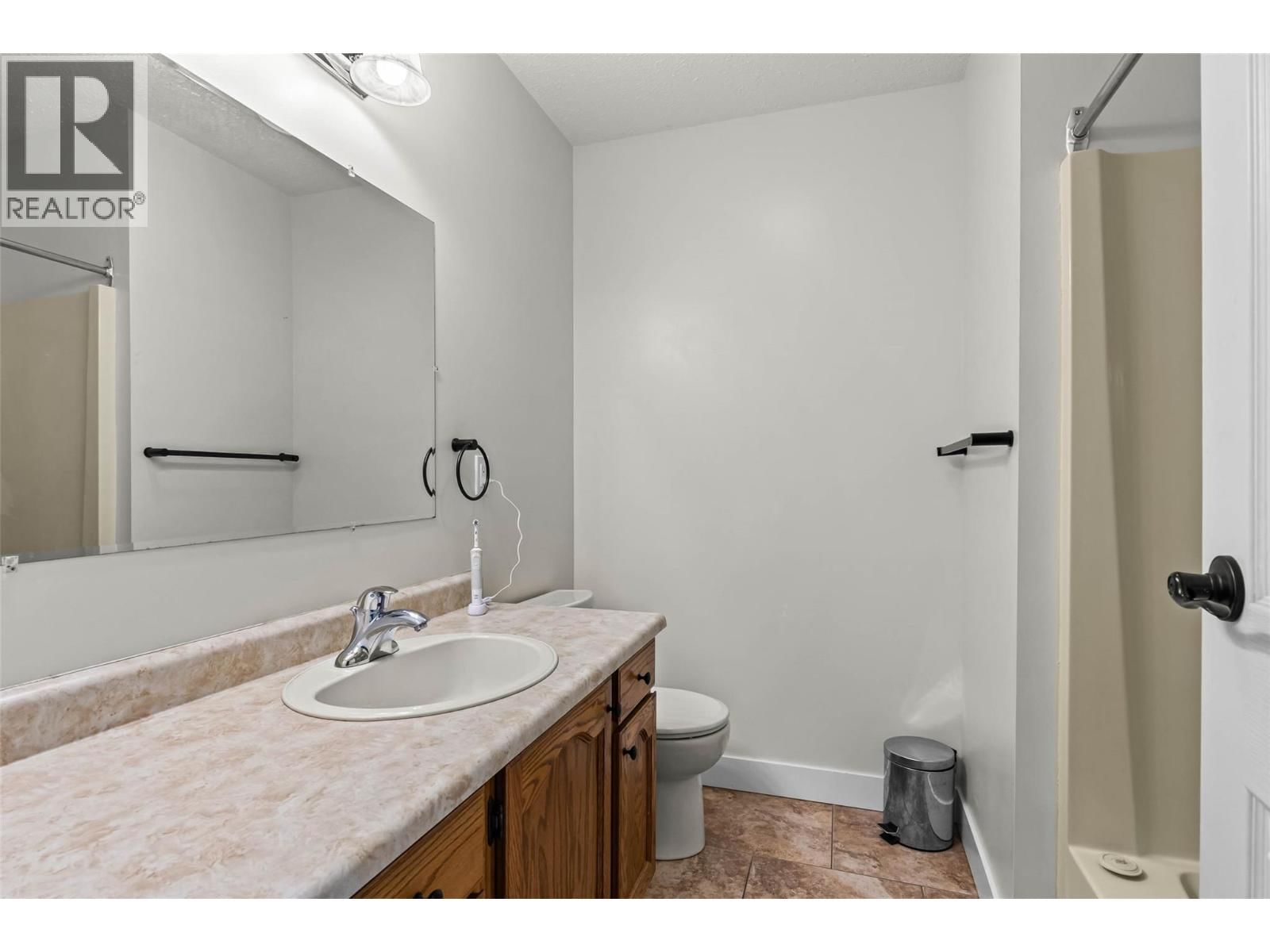 4061 DAVIE ROAD Image 26