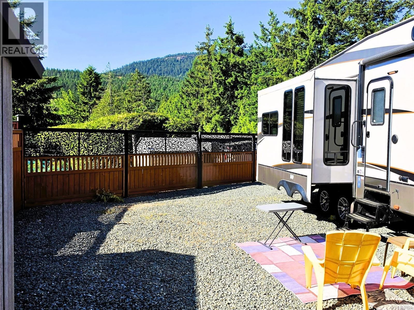 1105 Woss Lake Drive property photo