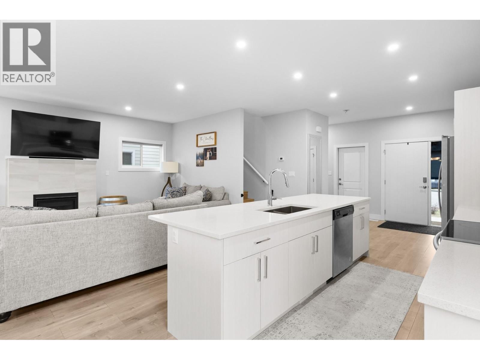 3735 INVERNESS ROAD Image 5