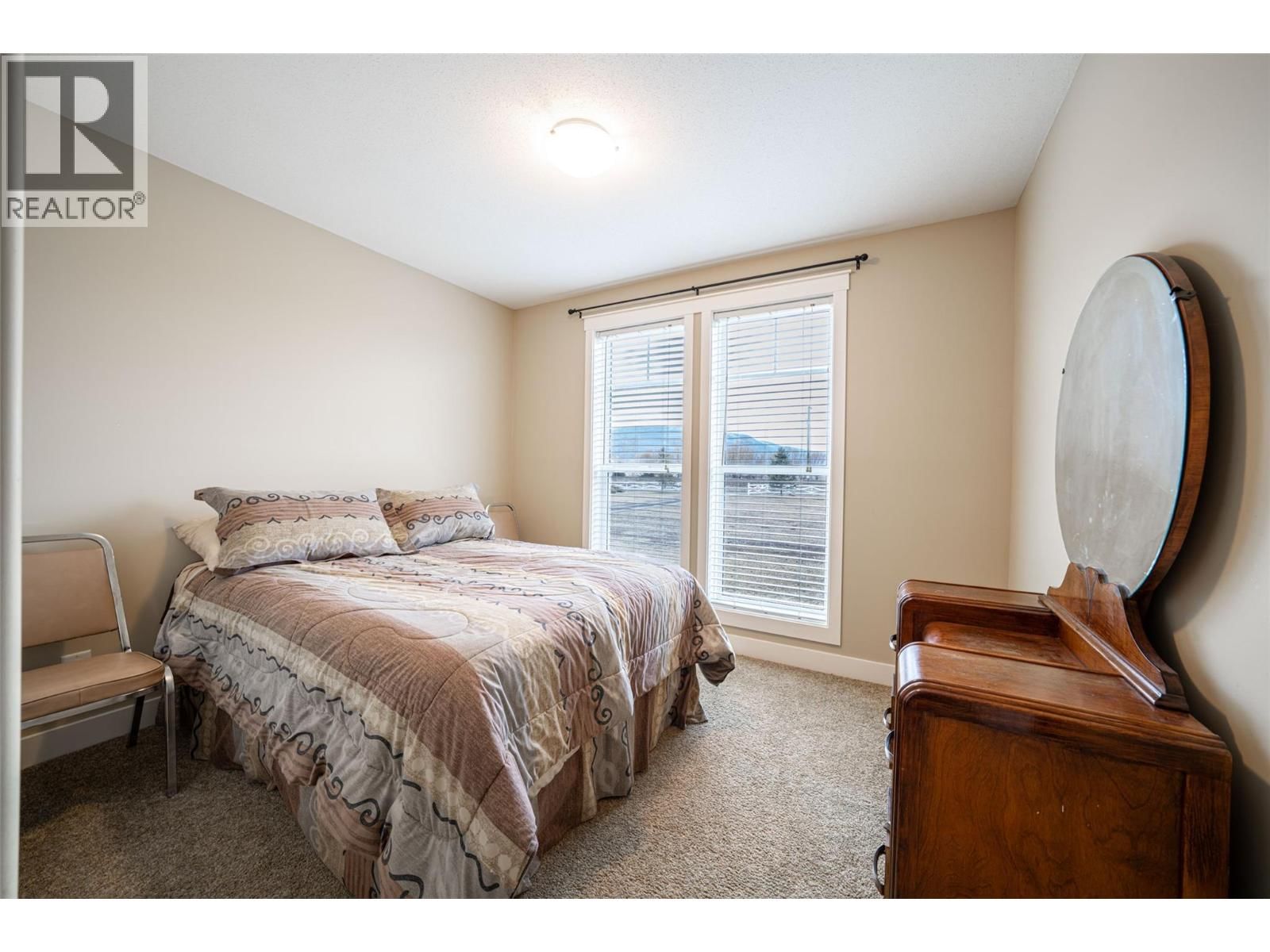 64 BLOOM ROAD Image 50