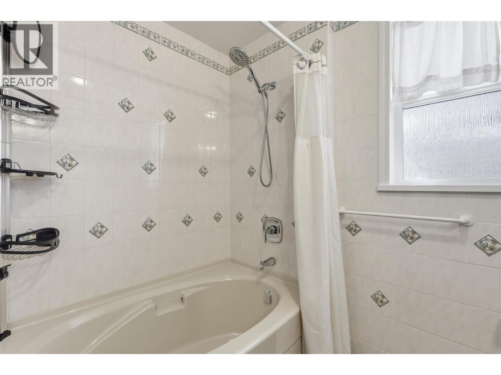 769 DOUGLAS STREET Image 25