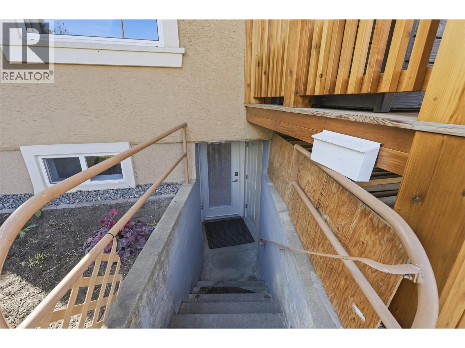 769 DOUGLAS STREET Image 34