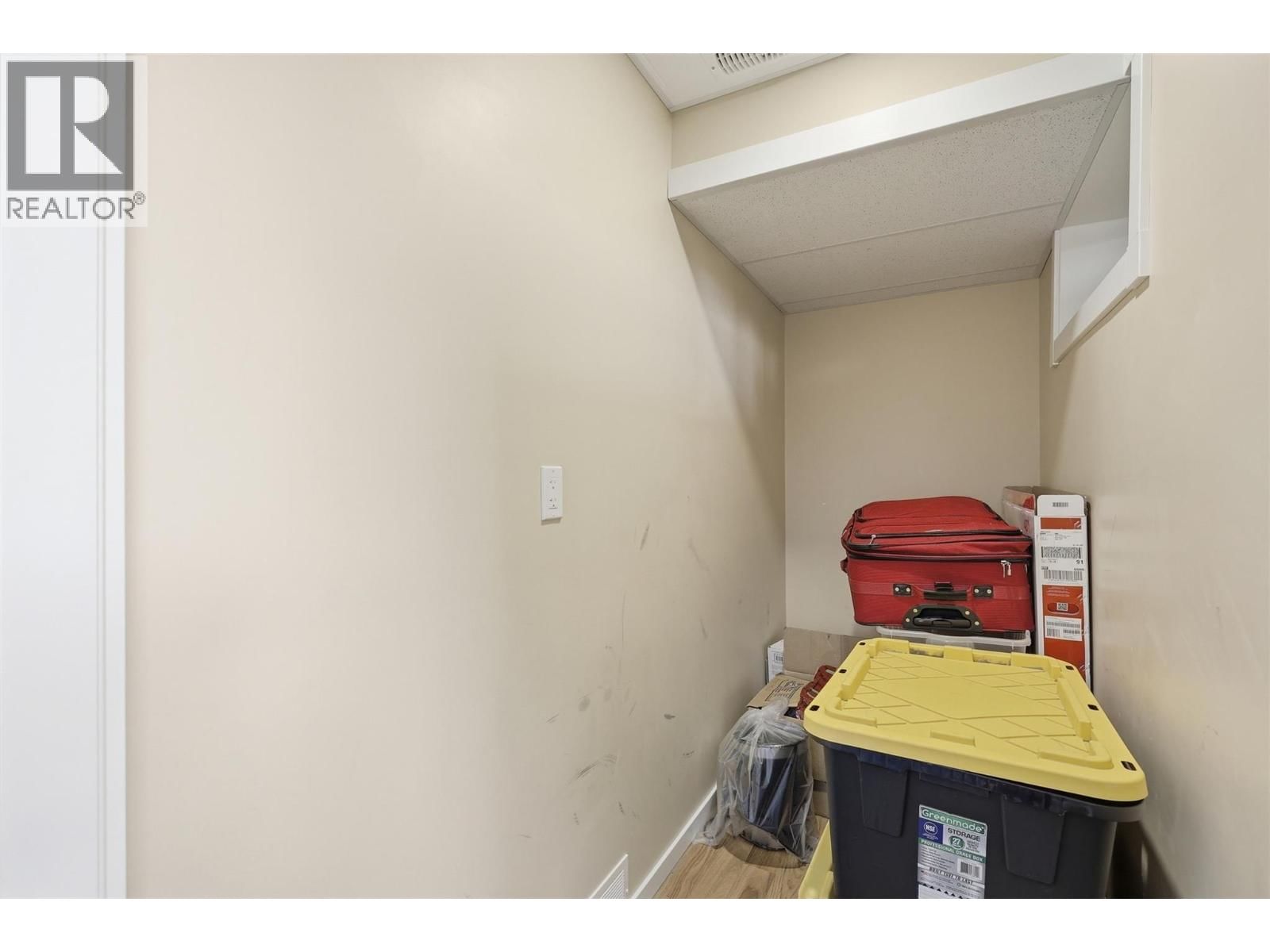 769 DOUGLAS STREET Image 47