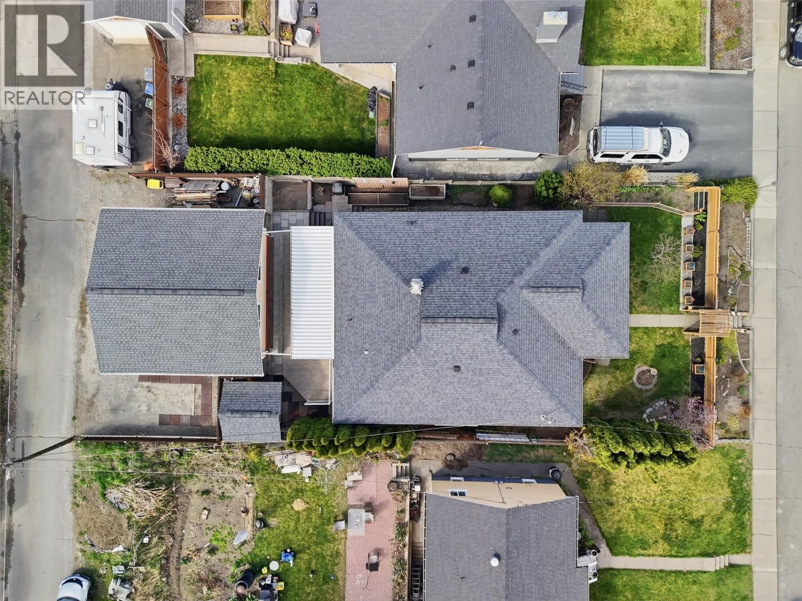 769 DOUGLAS STREET Image 55