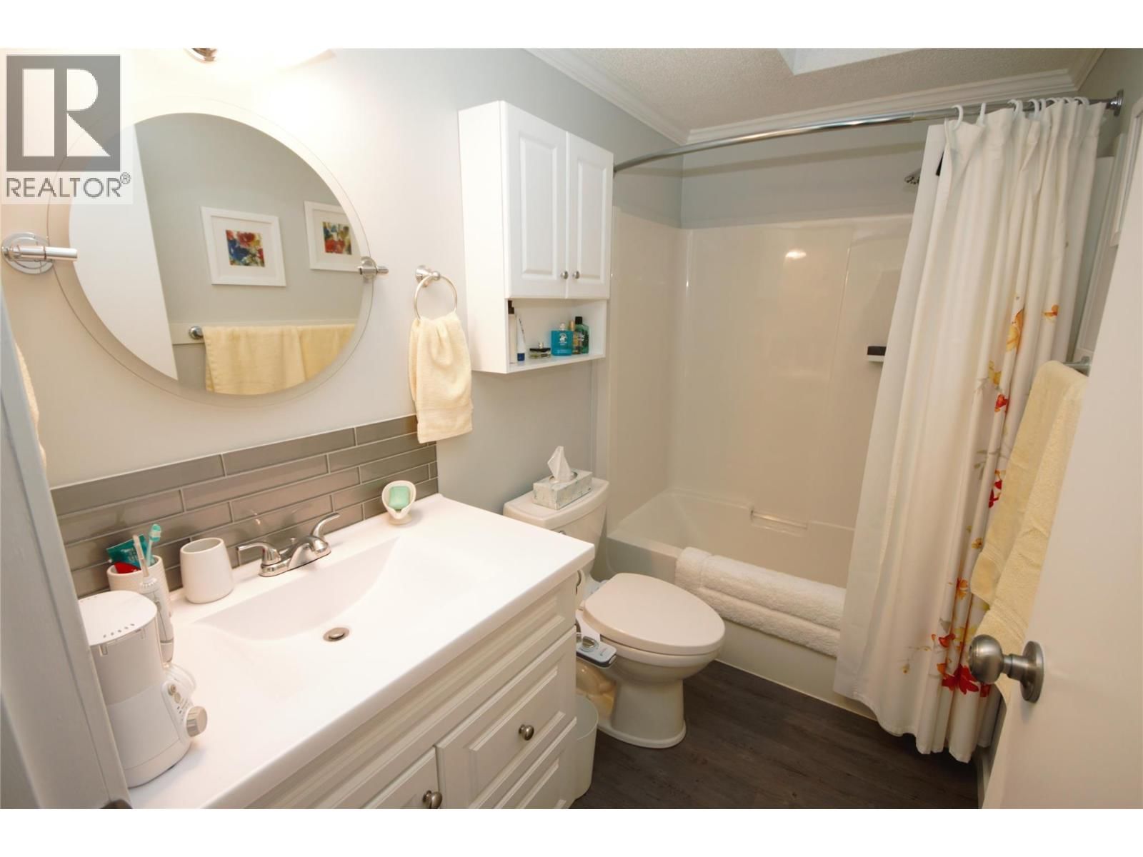 6 - 8598 97 HIGHWAY Image 22