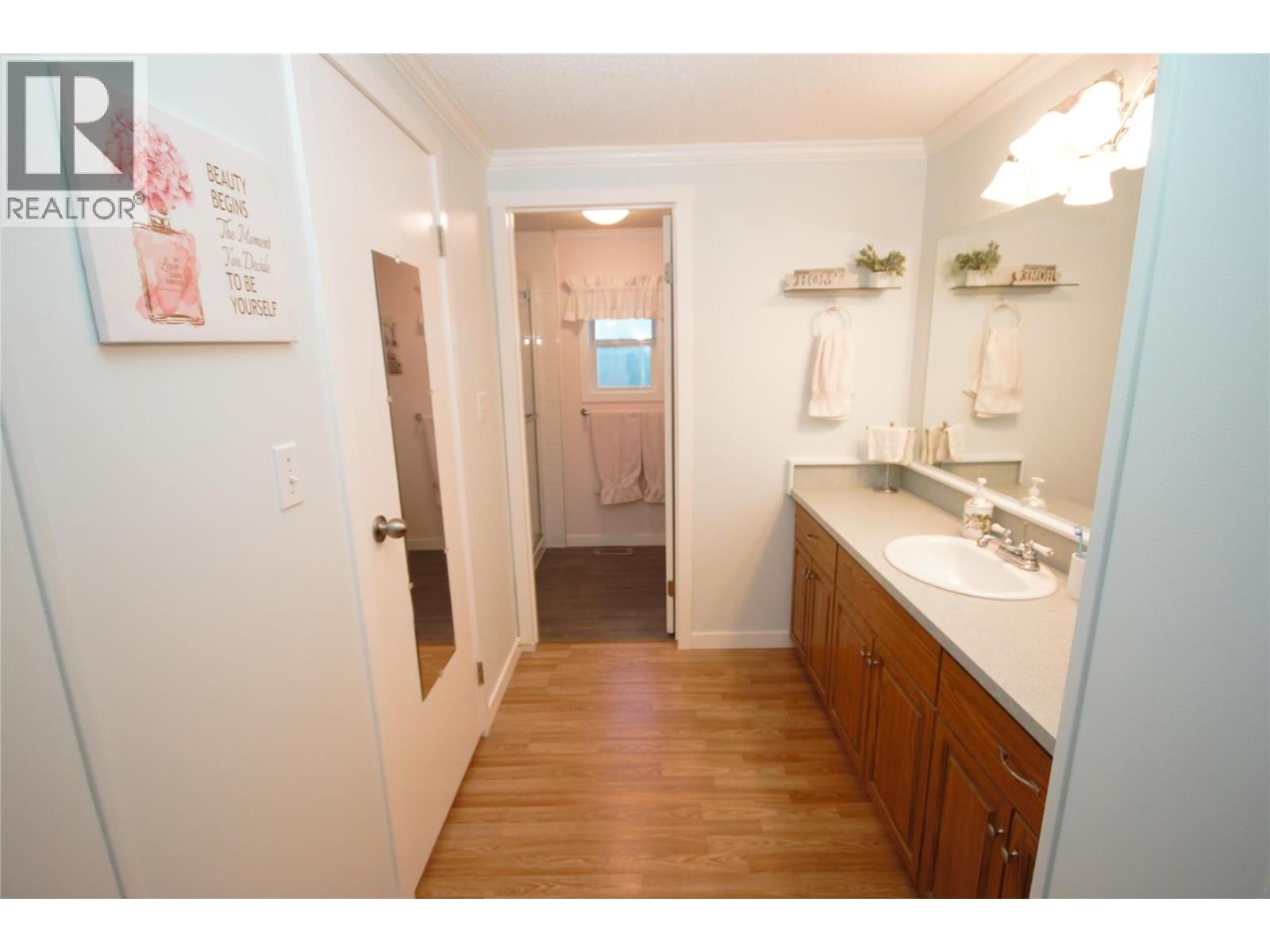 6 - 8598 97 HIGHWAY Image 27