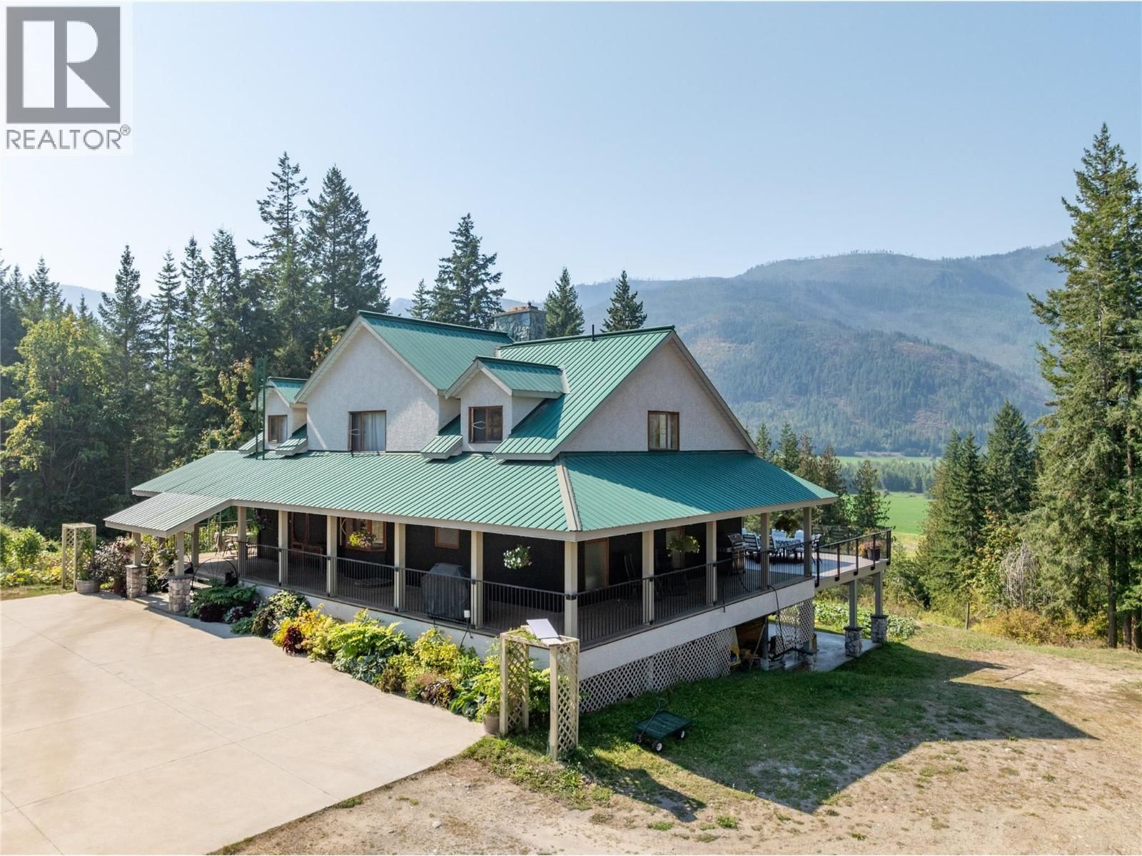 1403 Notch Hill Road, Sorrento, British Columbia V0E 2W1