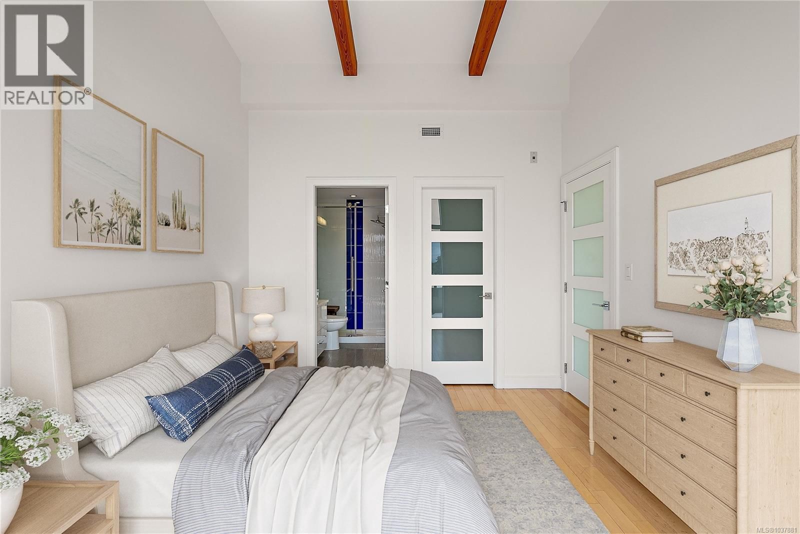 603 916 Lyall Street property photo