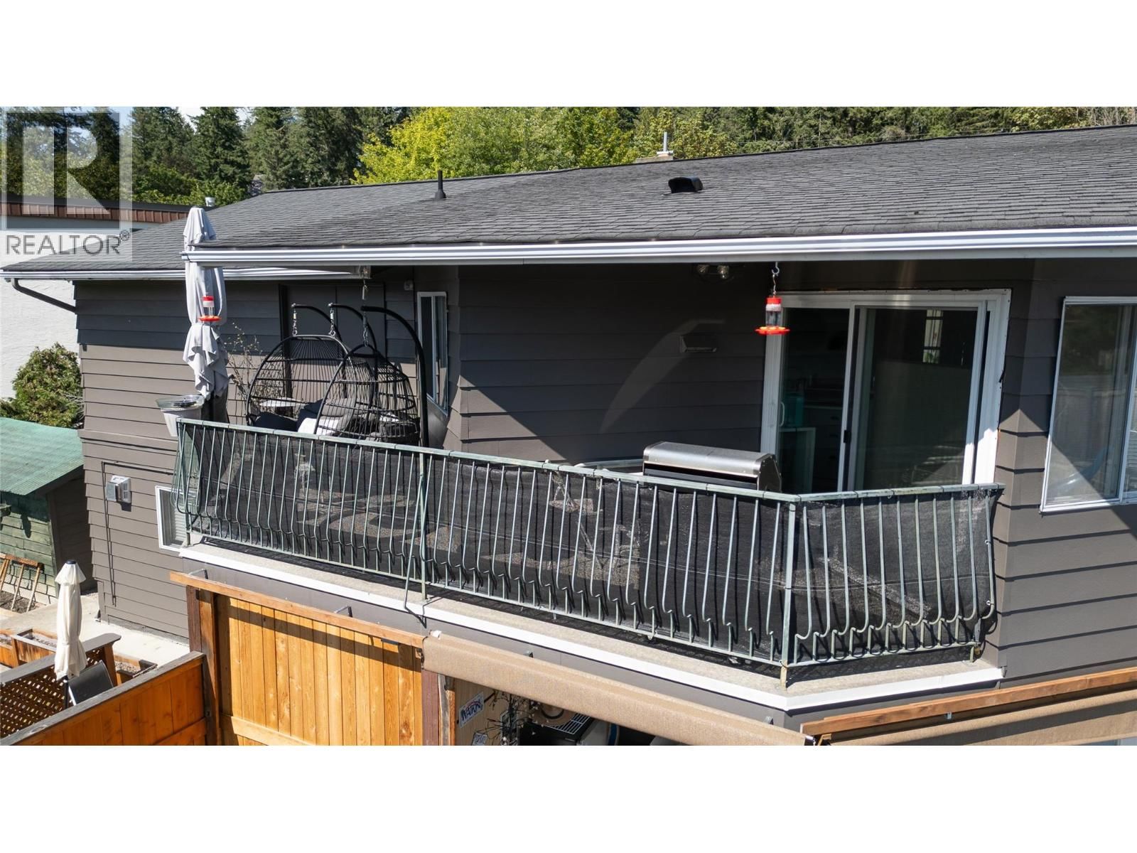 1850 28 AVENUE NORTHEAST Image 12