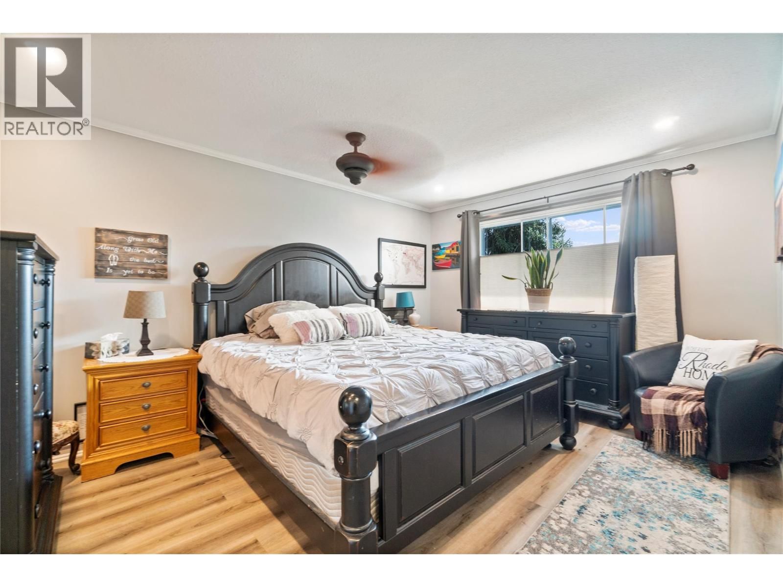 1850 28 AVENUE NORTHEAST Image 34