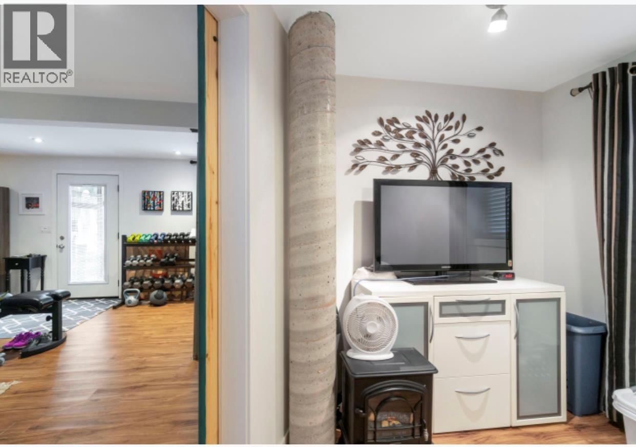 1850 28 AVENUE NORTHEAST Image 57