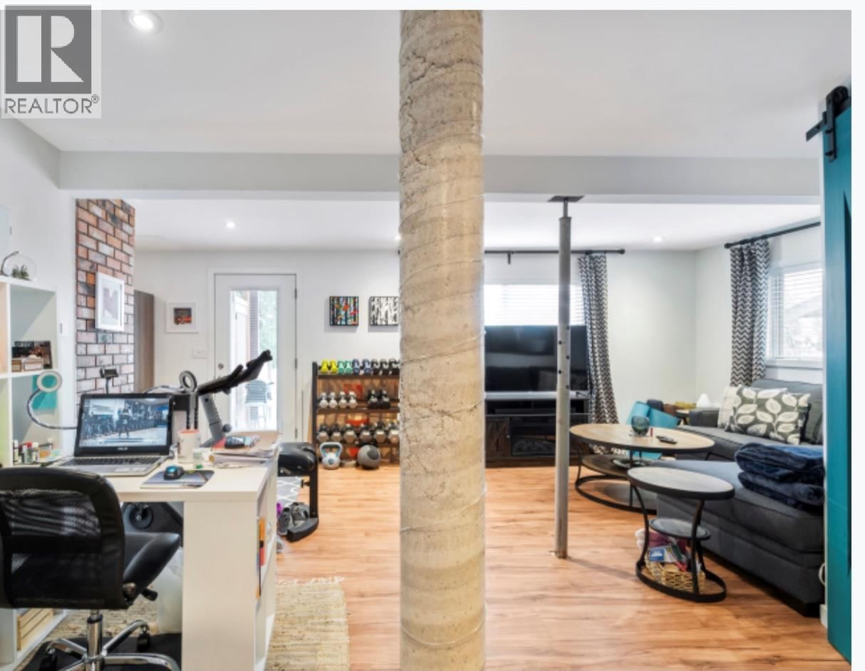 1850 28 AVENUE NORTHEAST Image 58