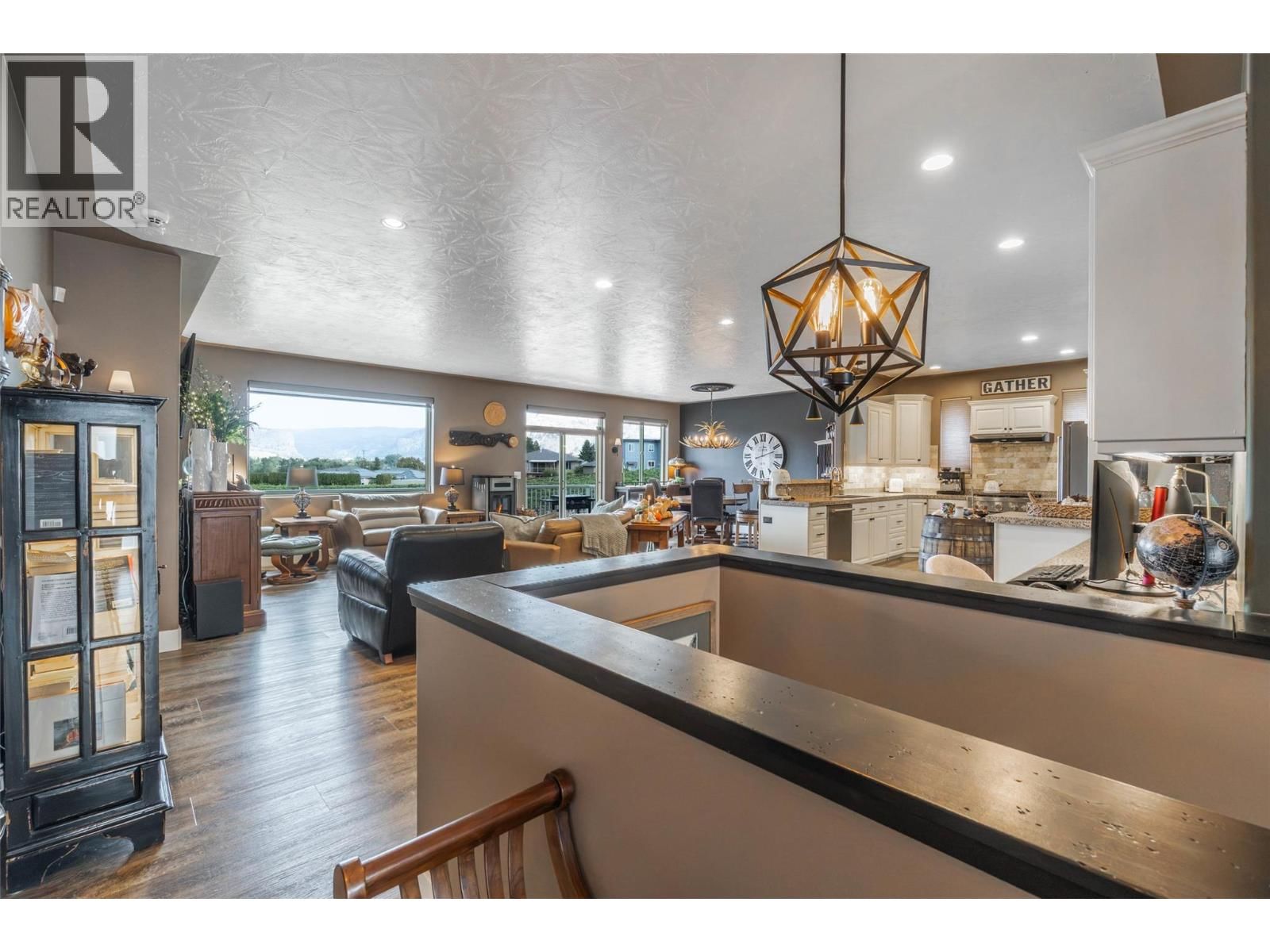 6963 CHARDONNAY PLACE Image 8