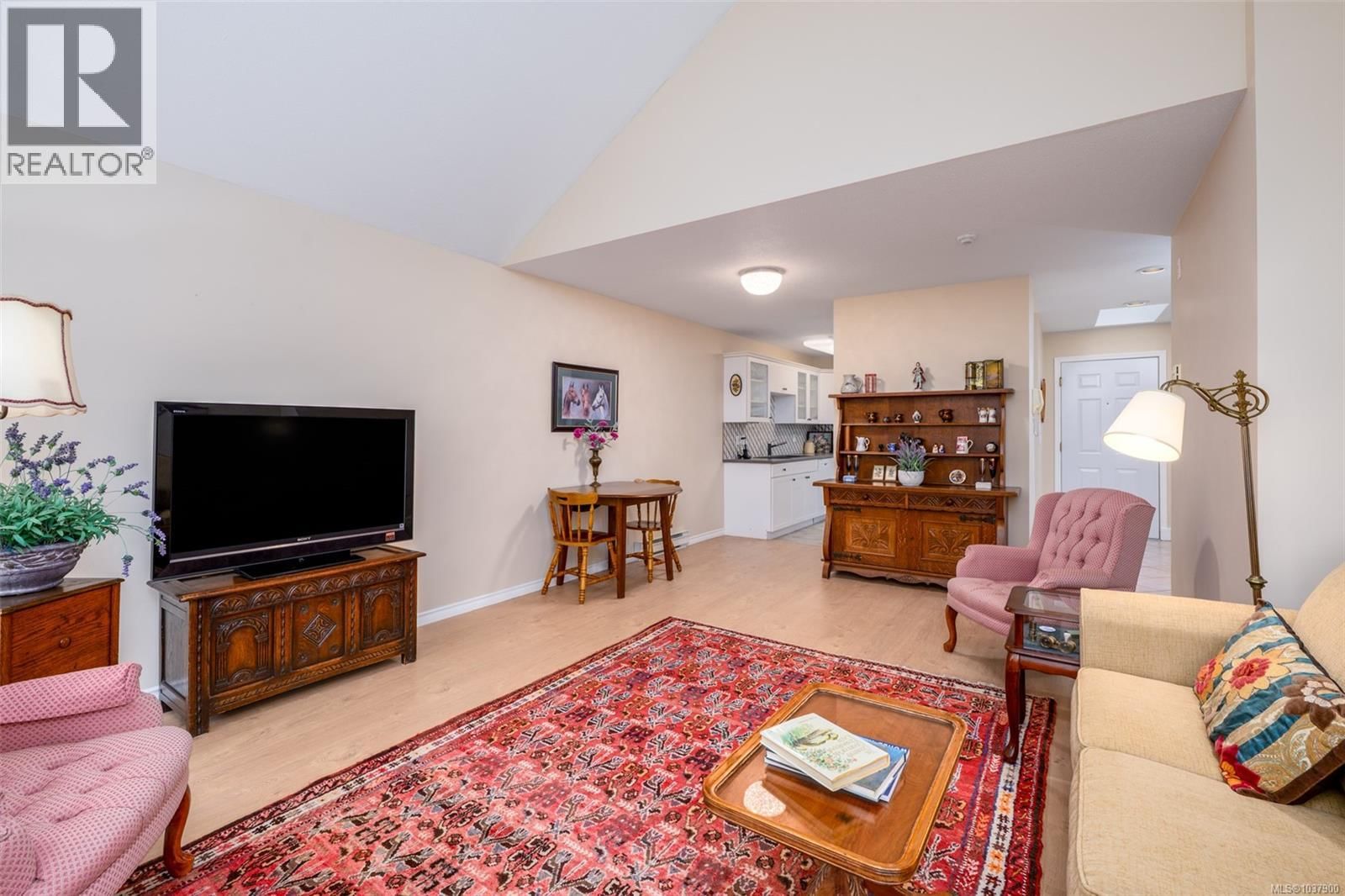 403 275 First Street property photo