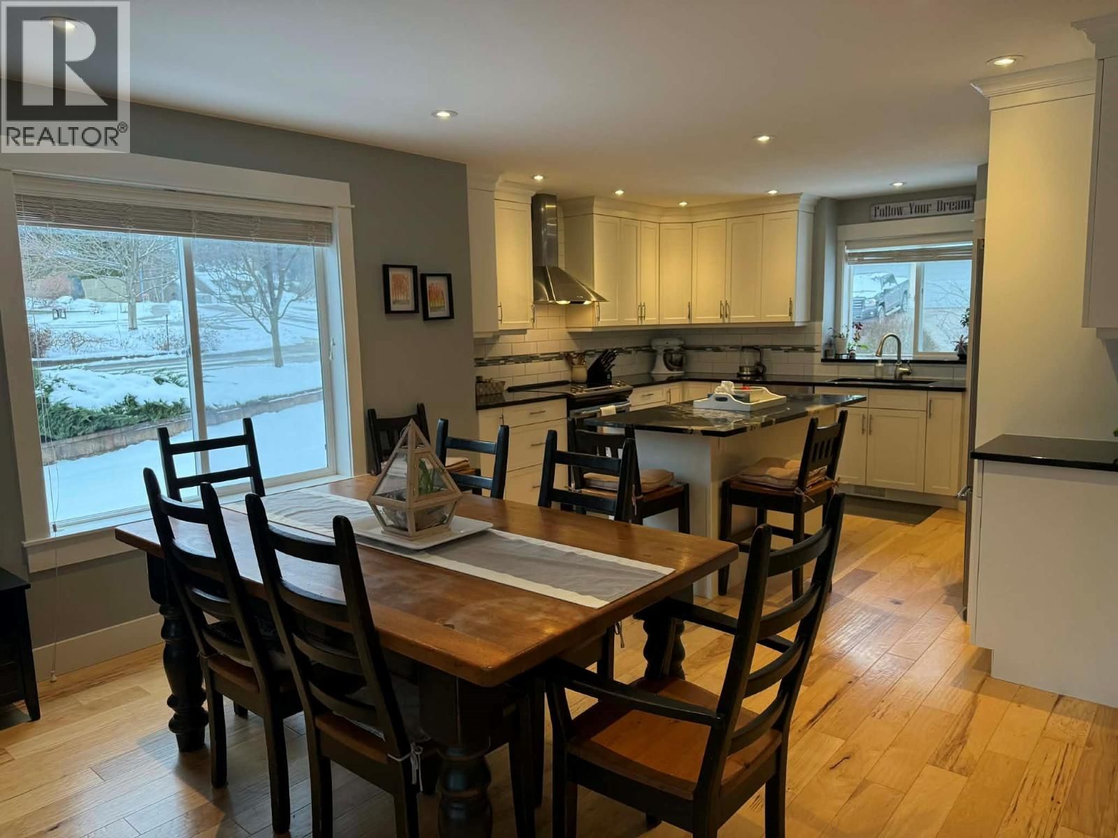 3583 14TH AVENUE Image 23