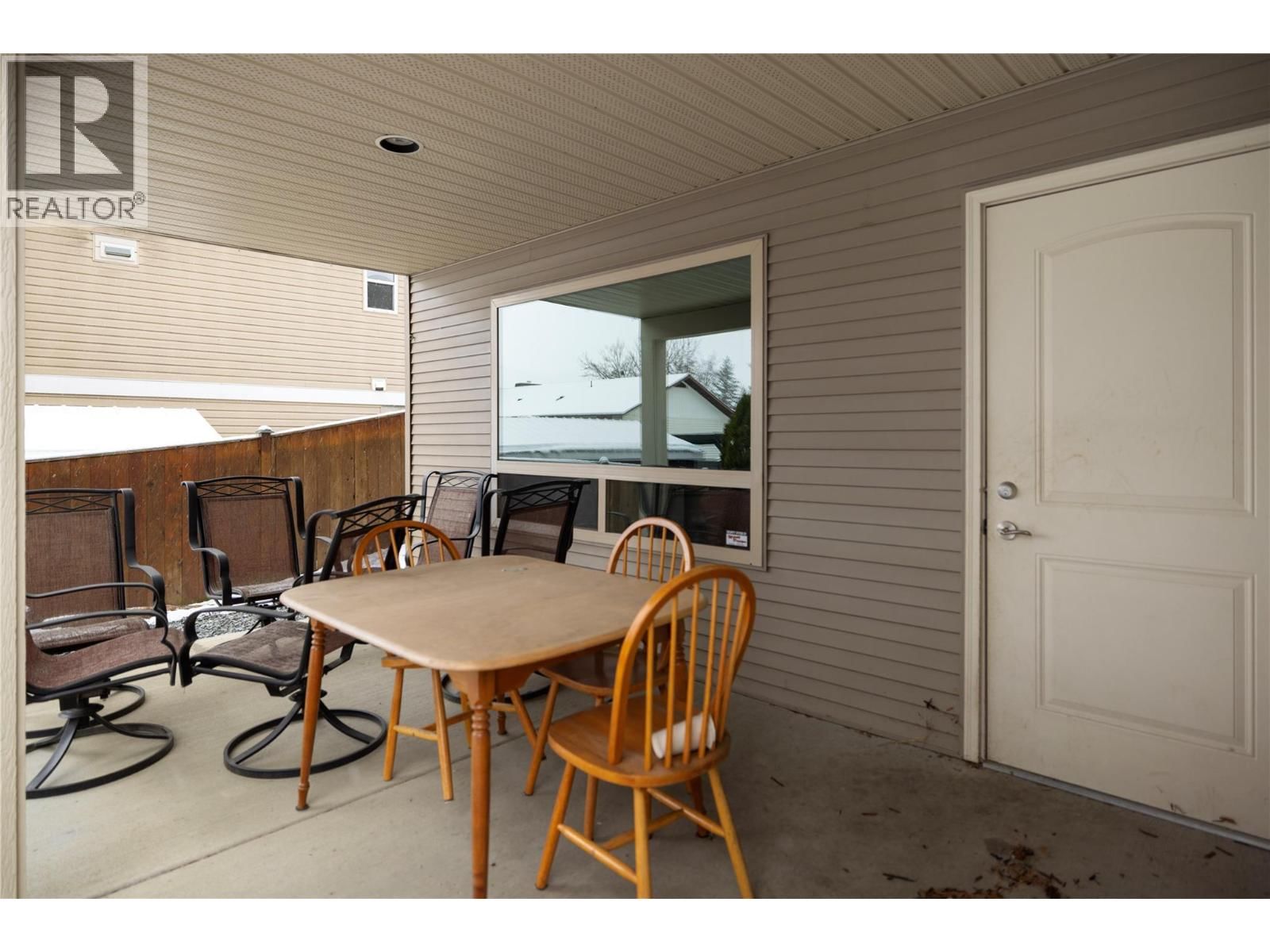 2049 SKYVIEW CRESCENT Image 35