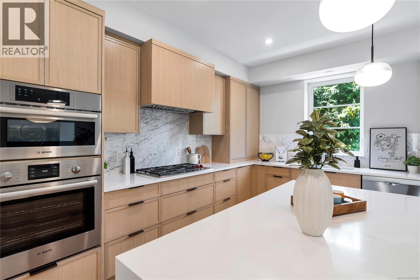 5 2590 Penrhyn Street property photo